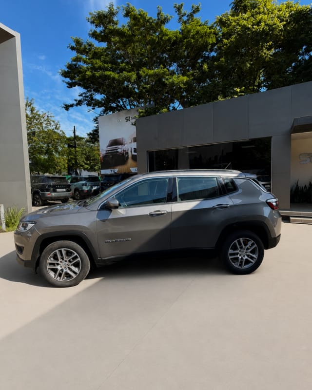 JEEP COMPASS SPORT 2019 — foto 4