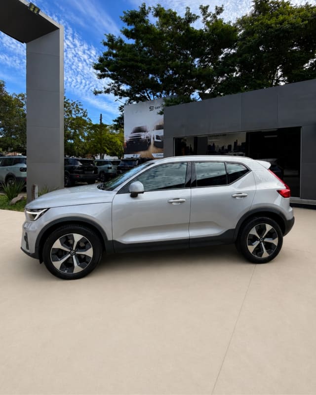 VOLVO XC40 2022 — foto 4