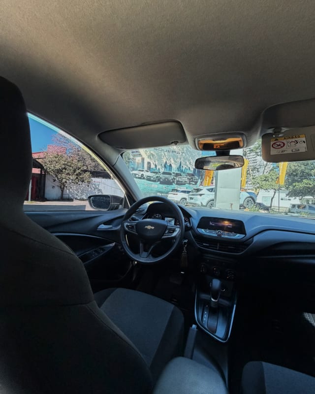 CHEVROLET ONIX 2020 — foto 3