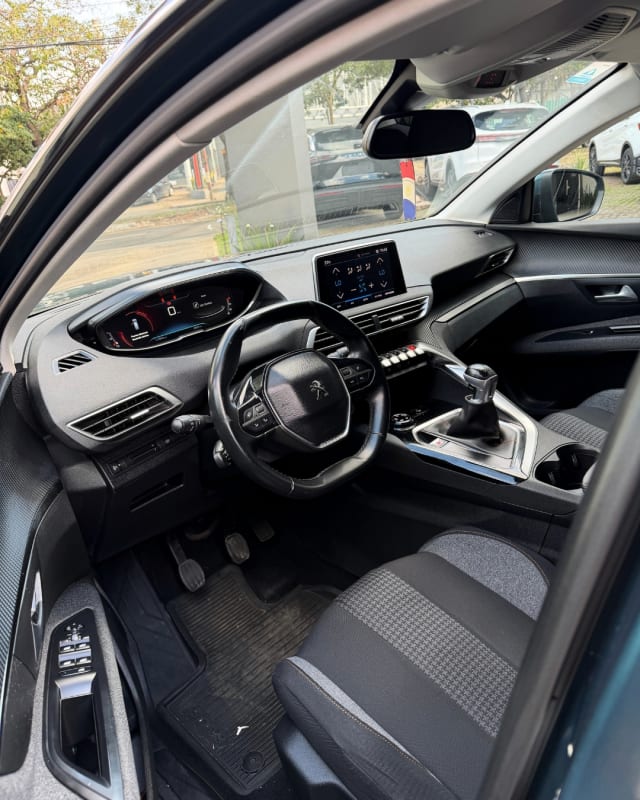 PEUGEOT 5008 2017 — foto 2