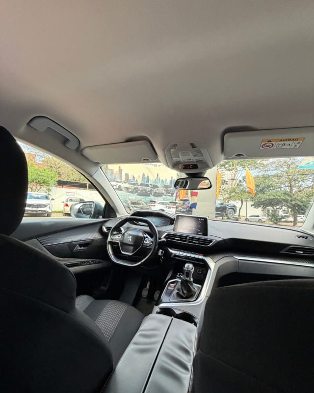 PEUGEOT 5008 2017 — foto 3