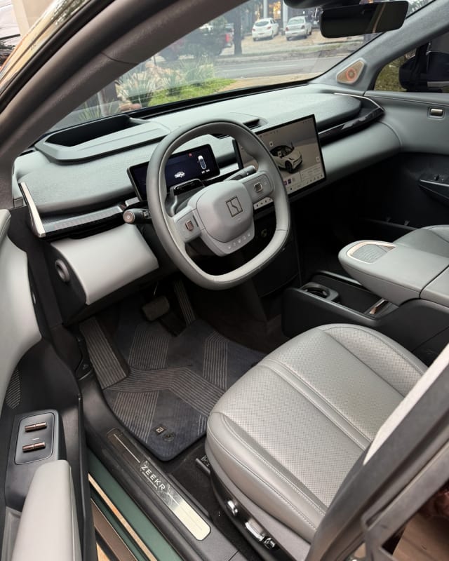 ZEEKR X FLAGSHIP 2025 — foto 2