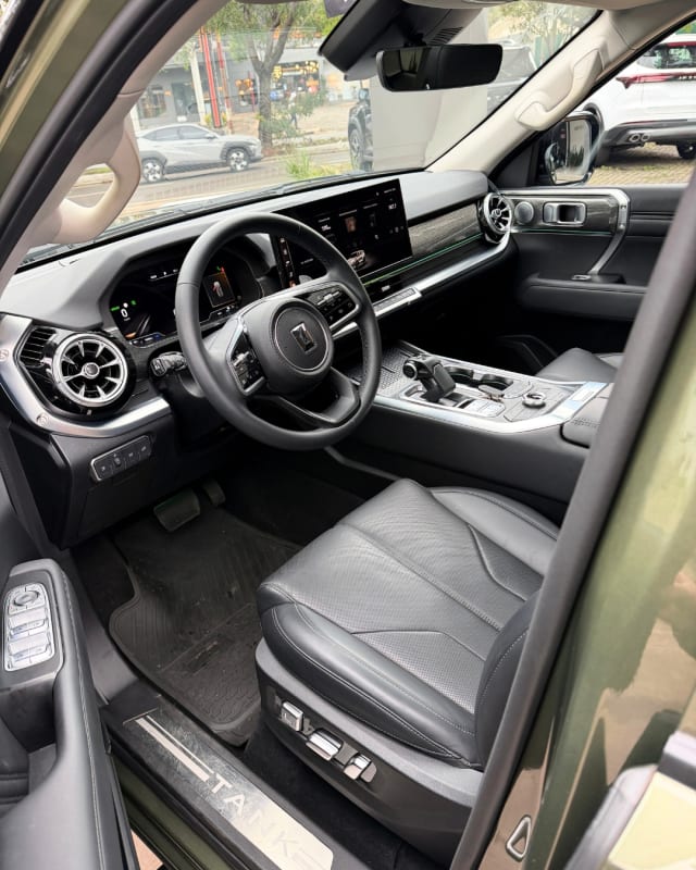 GWM TANK 400 PHEV 2025 — foto 2
