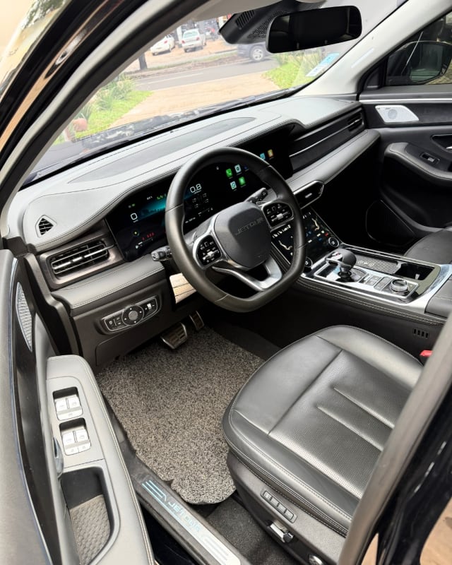 JETOUR X90 PLUS 2023 — foto 2