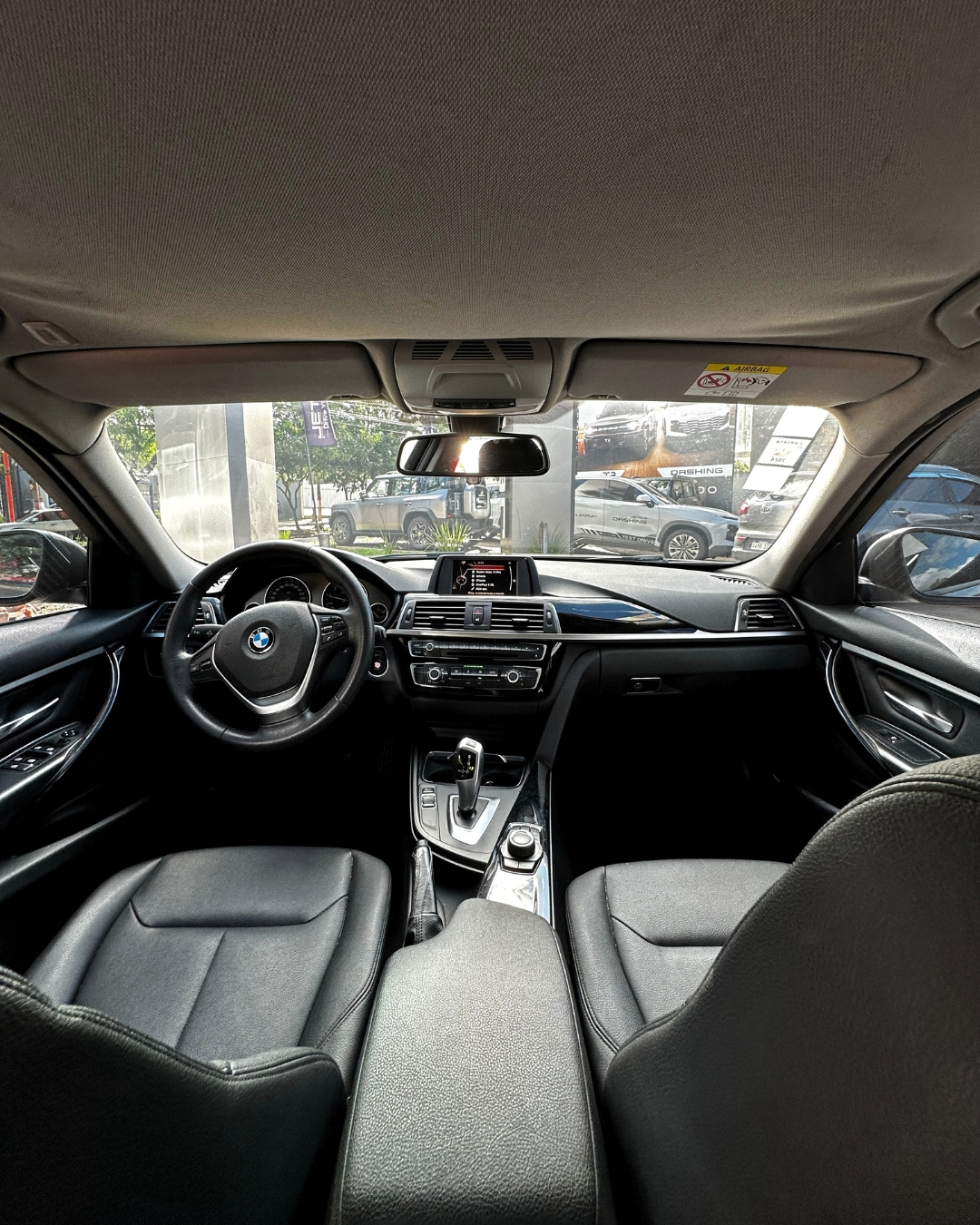 Bmw 318I 2017 — foto 3