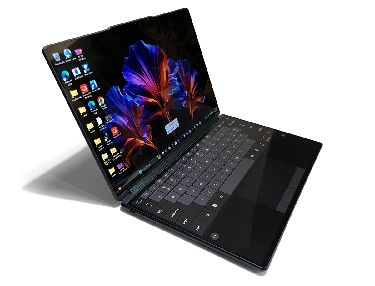 Lenovo Yoga Book 9i 2025 (צילום: גד גניר)