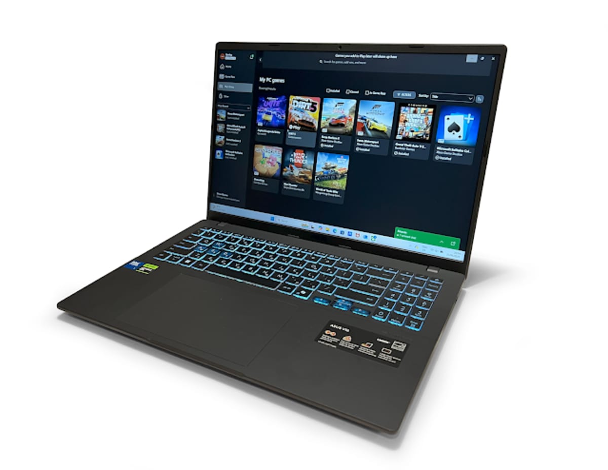 Asus V16 (צילום: גד גניר)