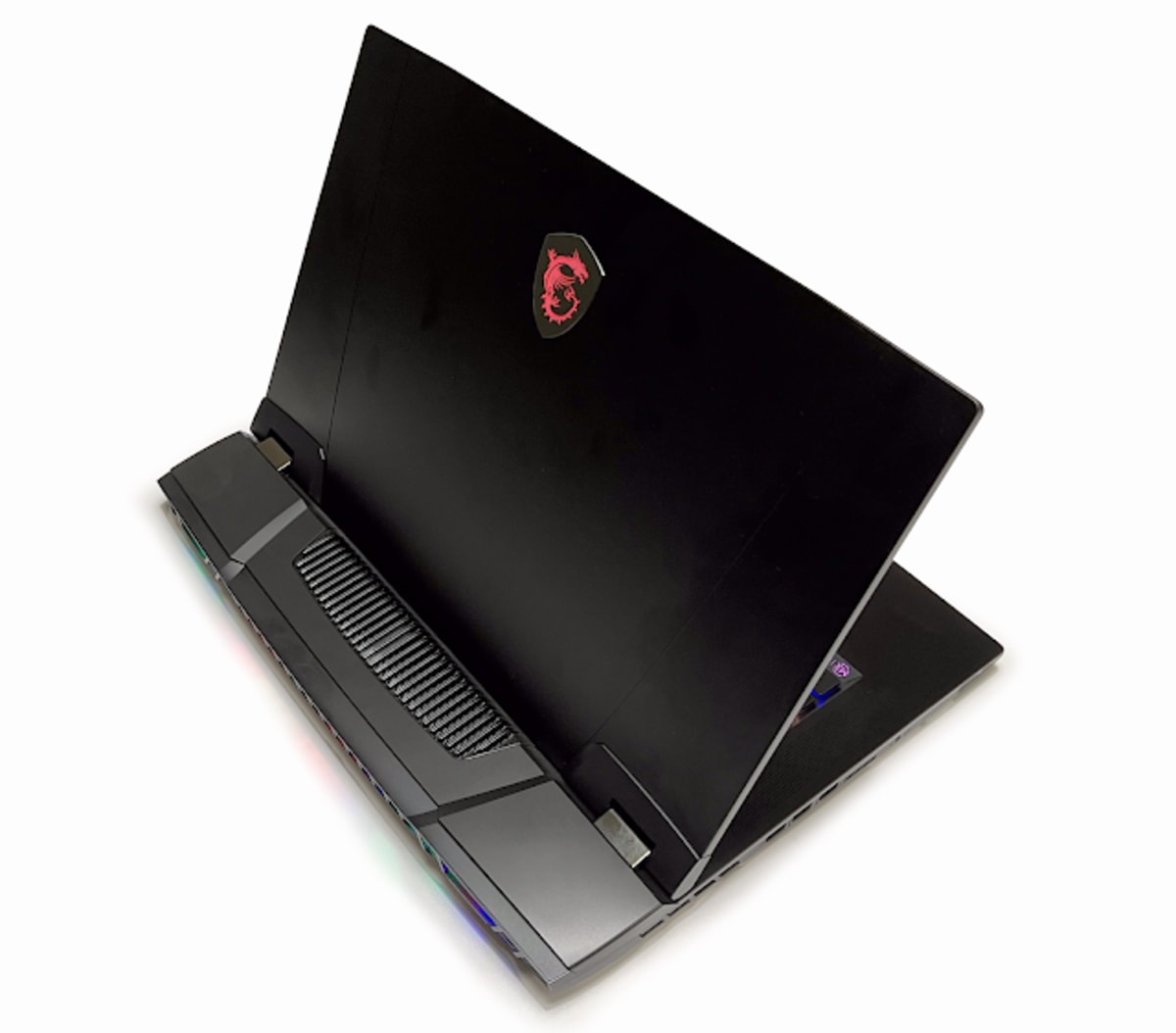 כזה ניסיתי: MSI Titan GT77 HX