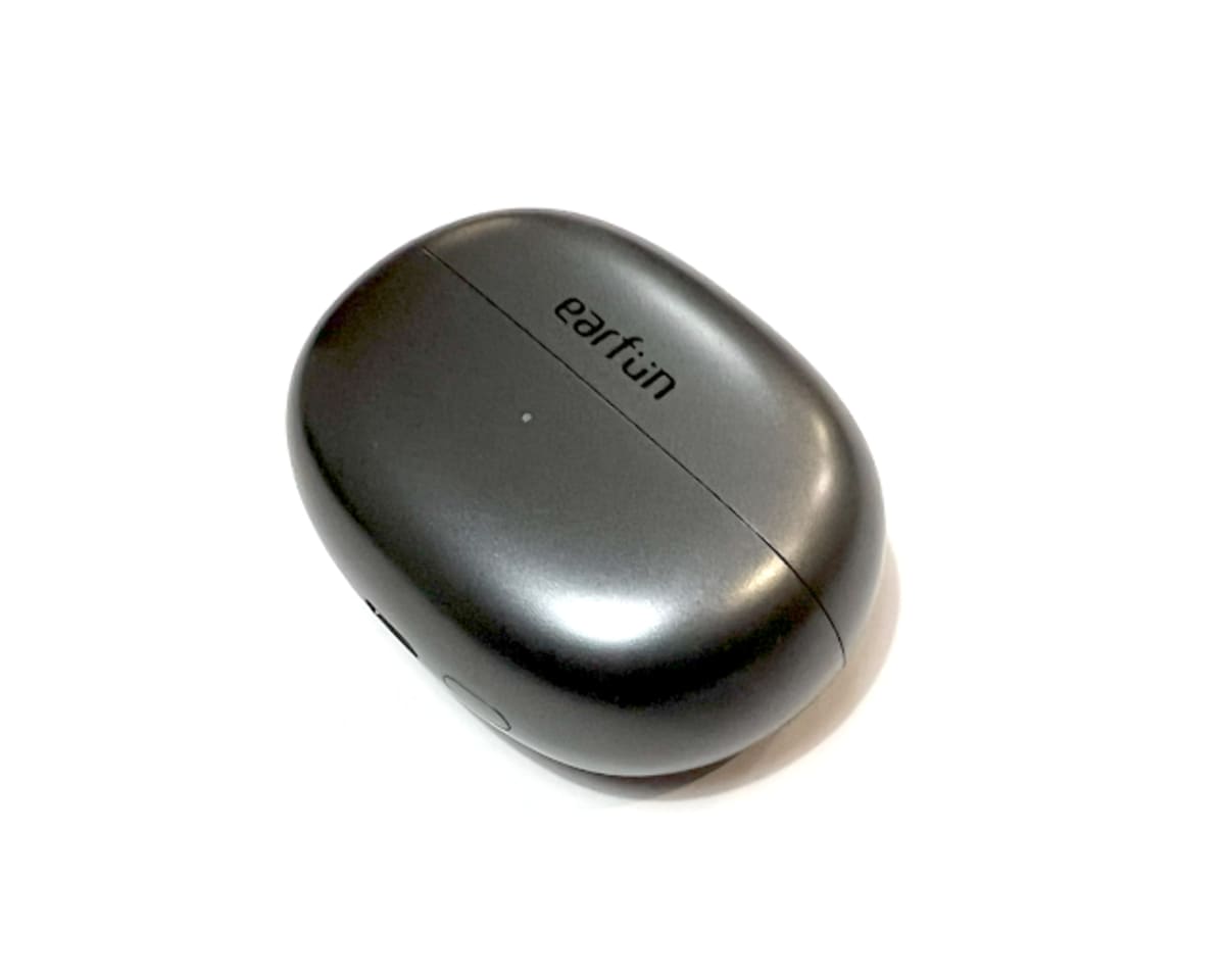 Earfun Clip (צילום: גד גניר)