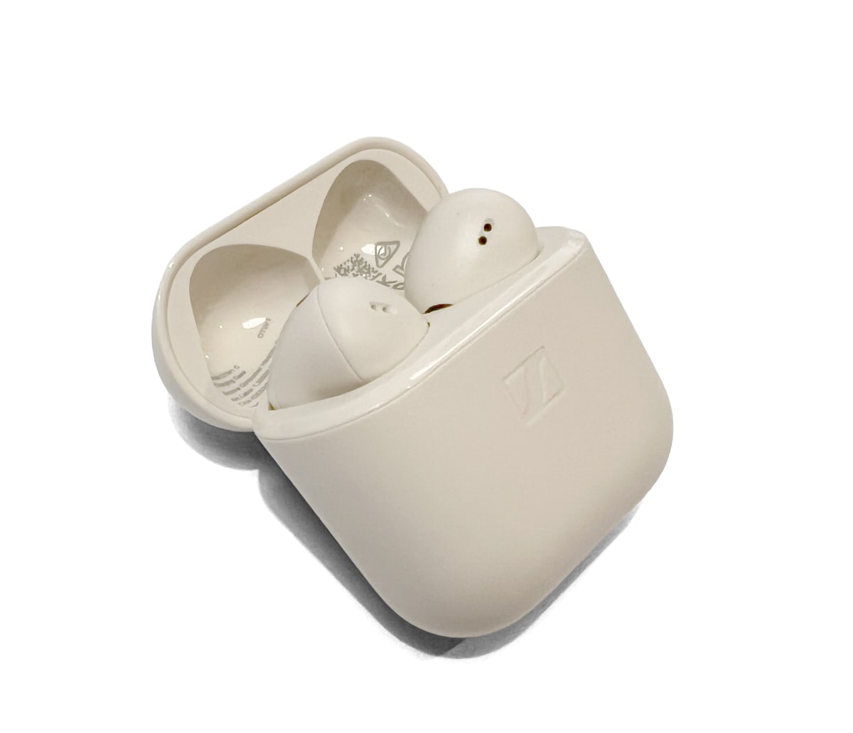 Sennheiser ACCENTUM Open (צילום: גד גניר)