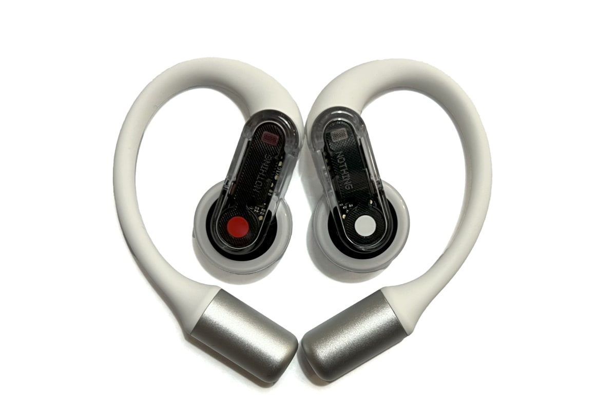 Nothing Ear (Open) (צילום: גד גניר)
