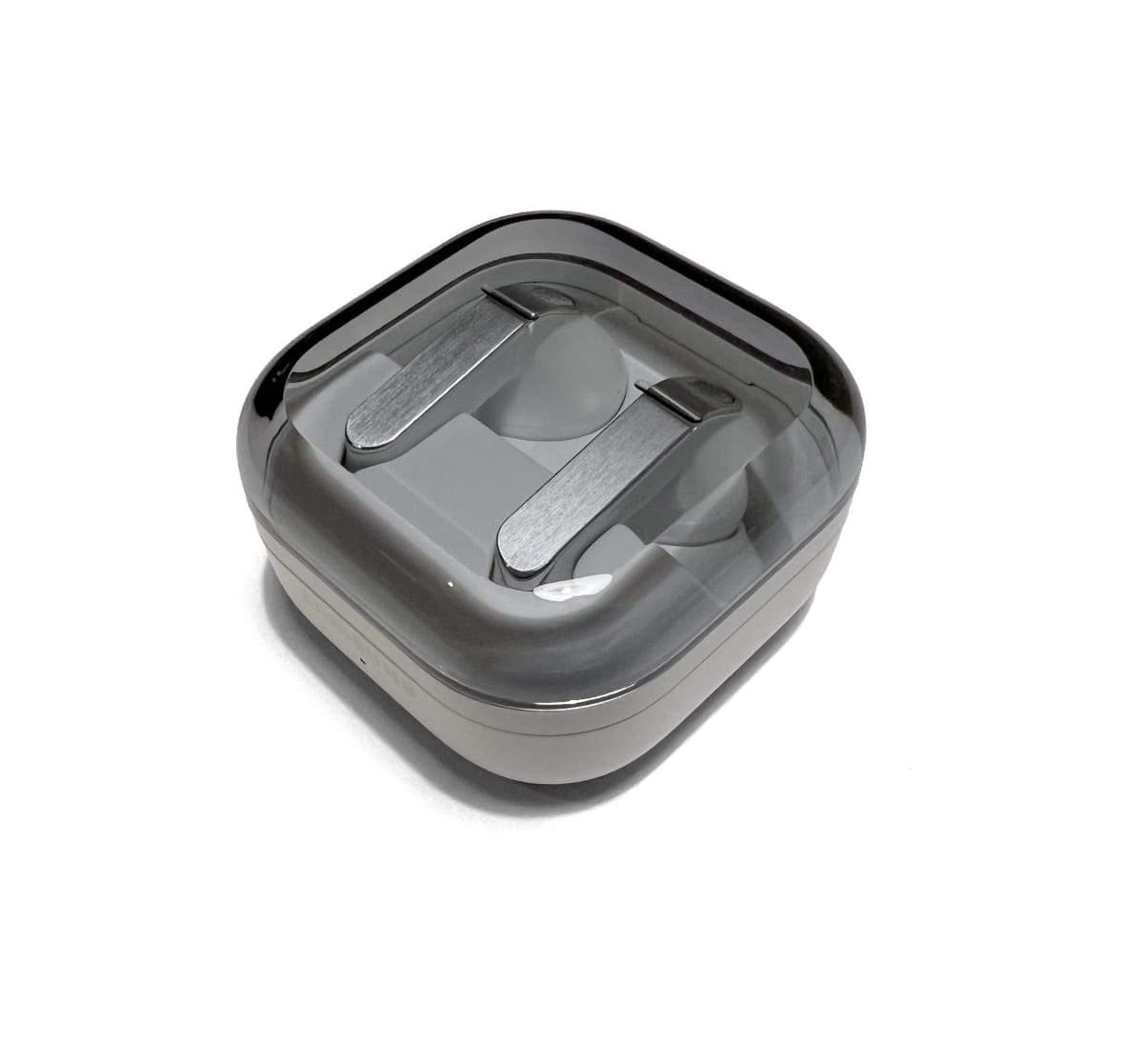 Samsung Galaxy Buds 4 Pro (צילום: גד גניר)