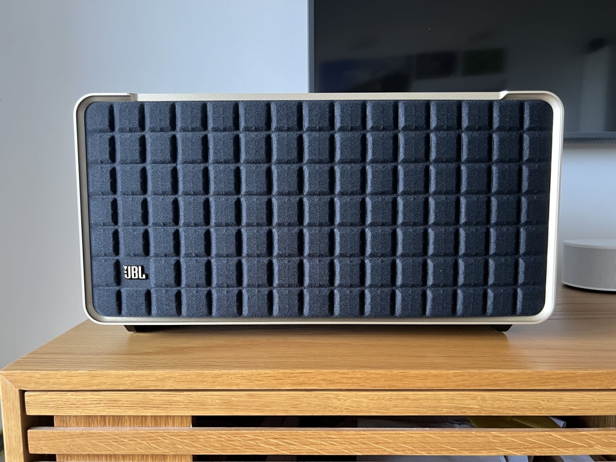 JBL Authentics 500 (צילום: גד גניר)