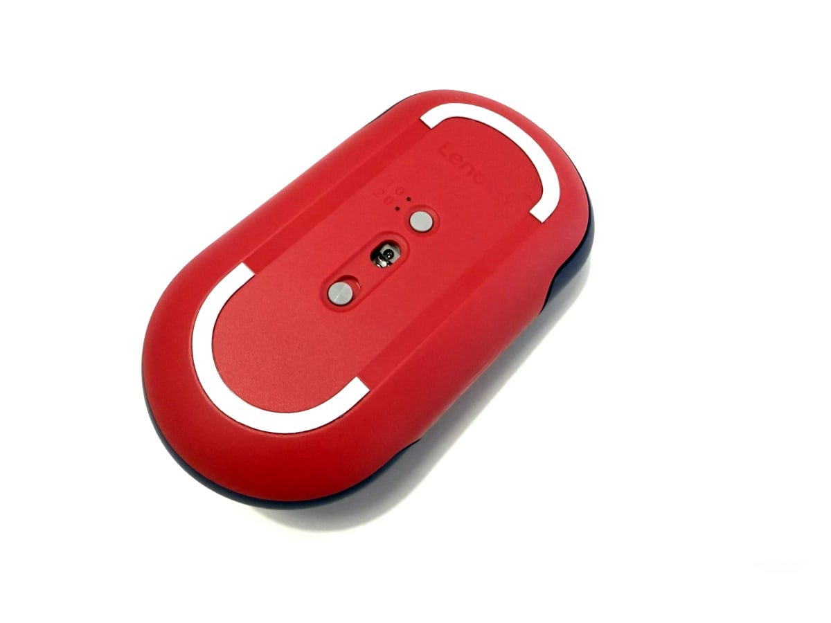 Lenovo 350 Bluetooth Silent Mouse Fan Edition (צילום: גד גניר)