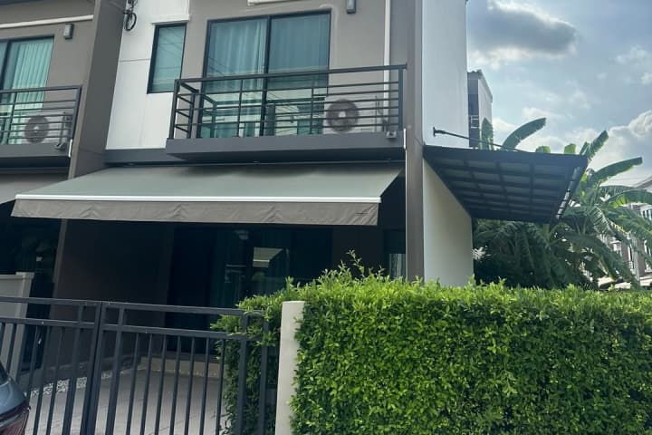 3-Bed for Rent at Muban Klang Krung (Srinakarin - Onnuch) - 3 bedroom condo for rent in Srinakarin, Onnuch, ฿35,000/month