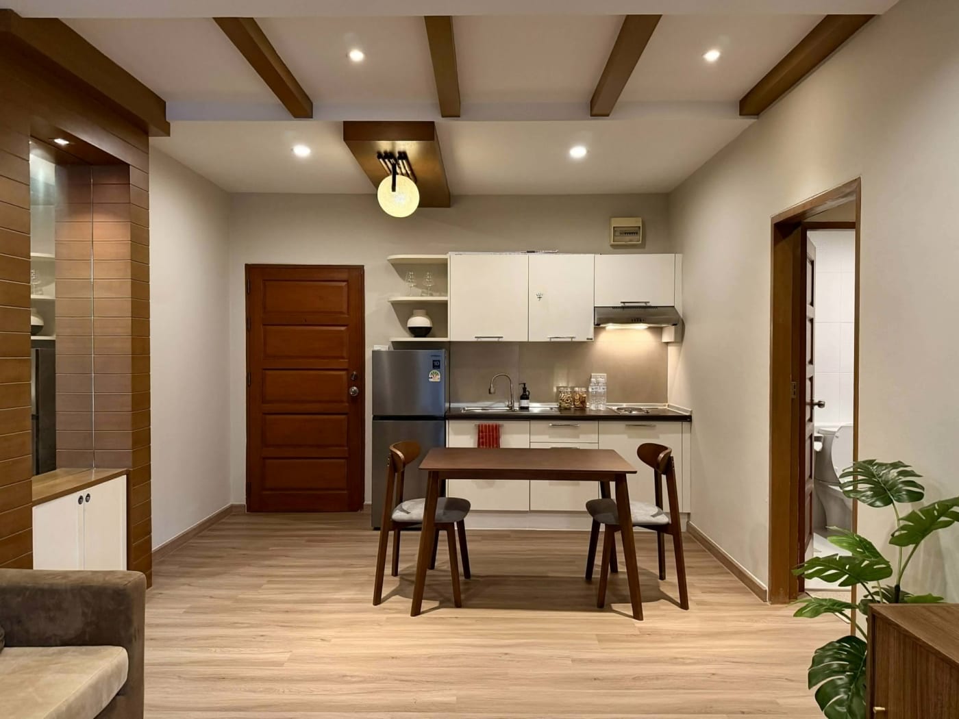 1 Bedroom Rental in Huai Khwang - Main Image
