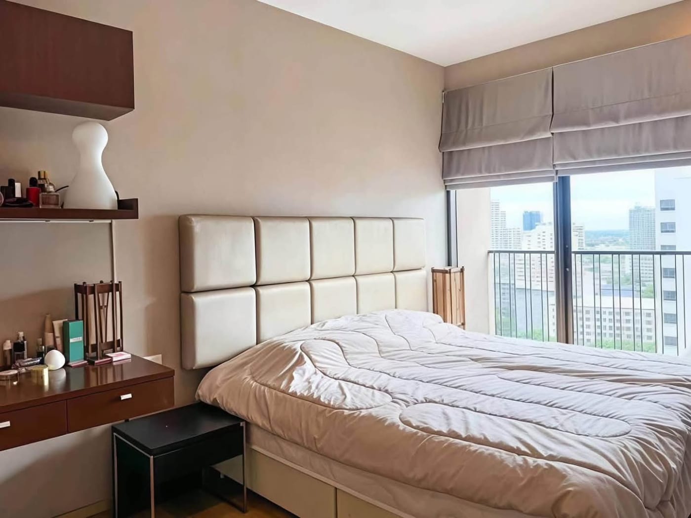 1-Bed for Rent at Noble Refine Sukhumvit 26 - Main Image