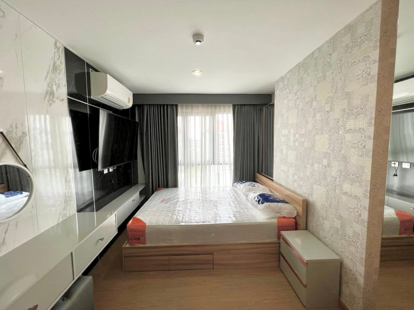 1-Bed for Rent at Asher Ratchada Huai Khwang - Main Image