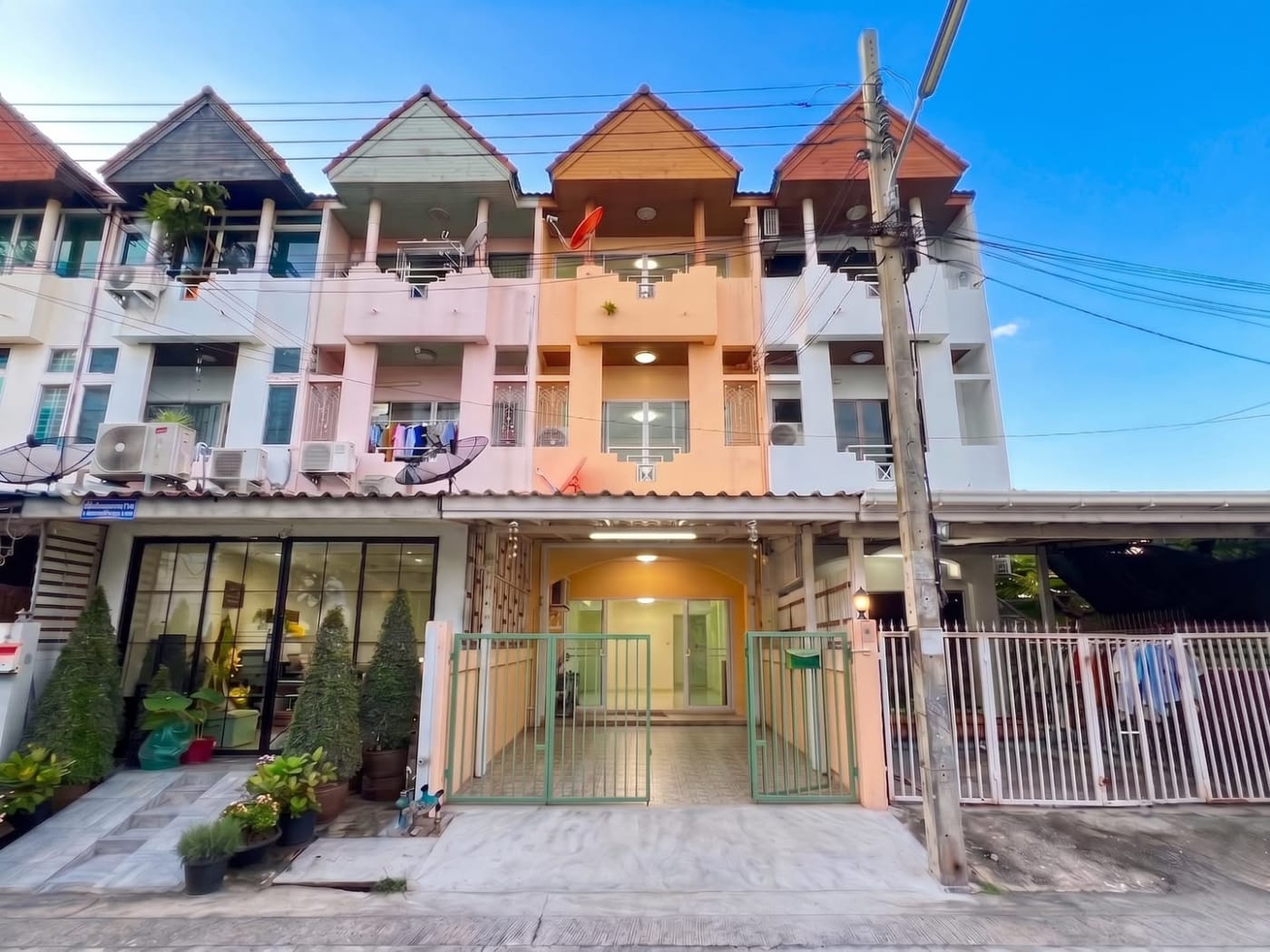 3-Bed for Sale at Sammakorn Ramkhamhaeng 112 - Main Image