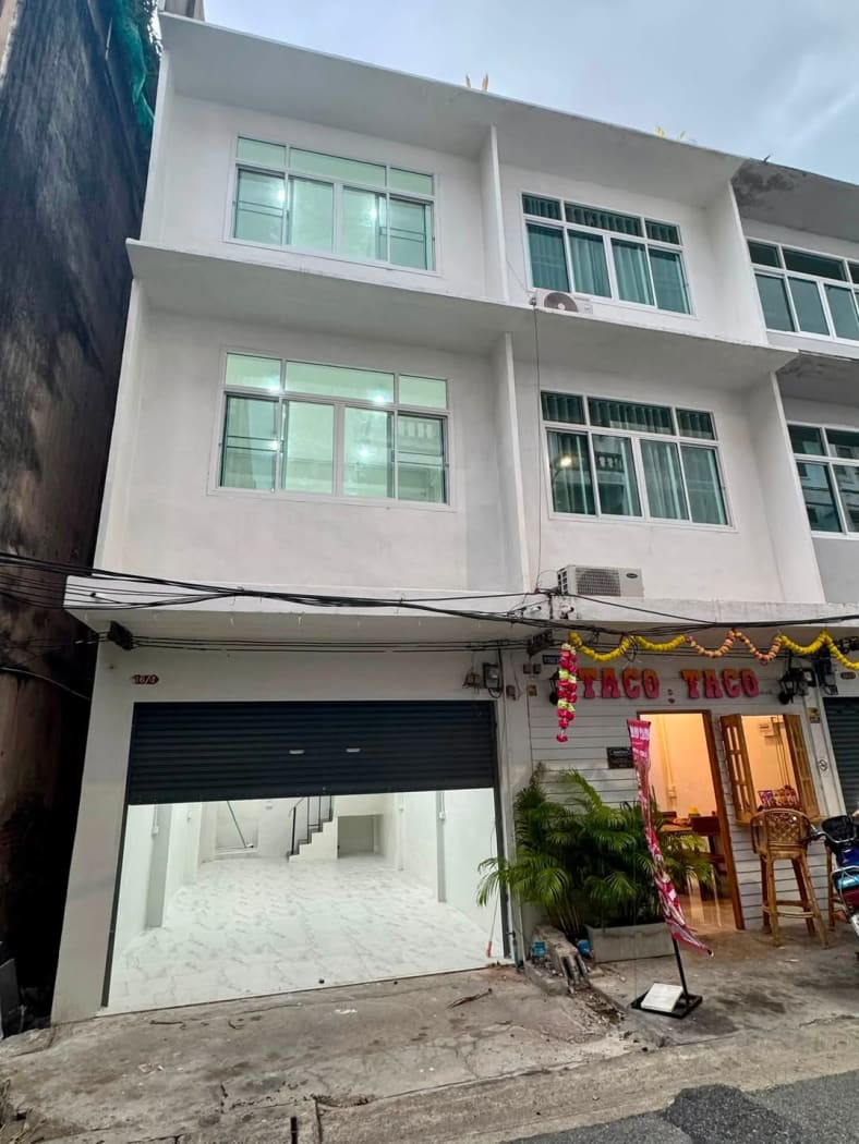 for Rent at Sathorn, Silom - Main Image