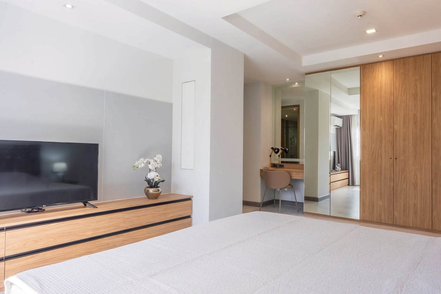 1-Bed for Rent at Sethiwan Residence - Image 3