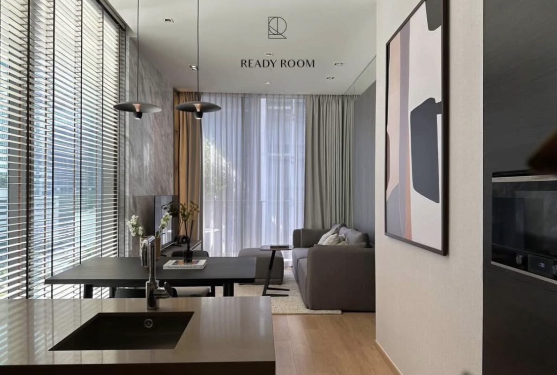 1 Bedroom Condo in Chidlom | Bangkok Apartments for Rent - Image 2