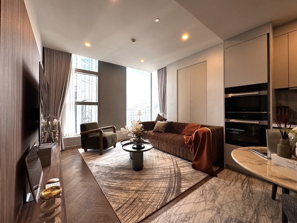 The Residences 38 – Luxury 1BR Condo for Rent An ultra-luxury, low-density residence with only 56 ex - Image 2