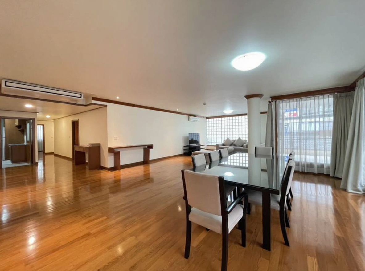 4 Bedroom Serviced Apartment in Asoke | Bangkok Property - Image 3