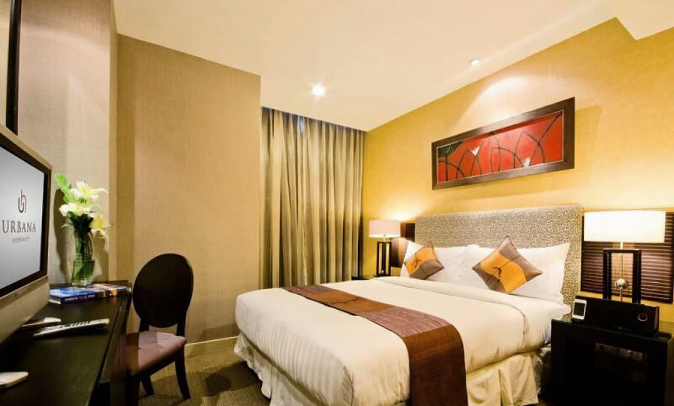 3 Bedroom Apartment in Sathorn | Bangkok Property - Image 3