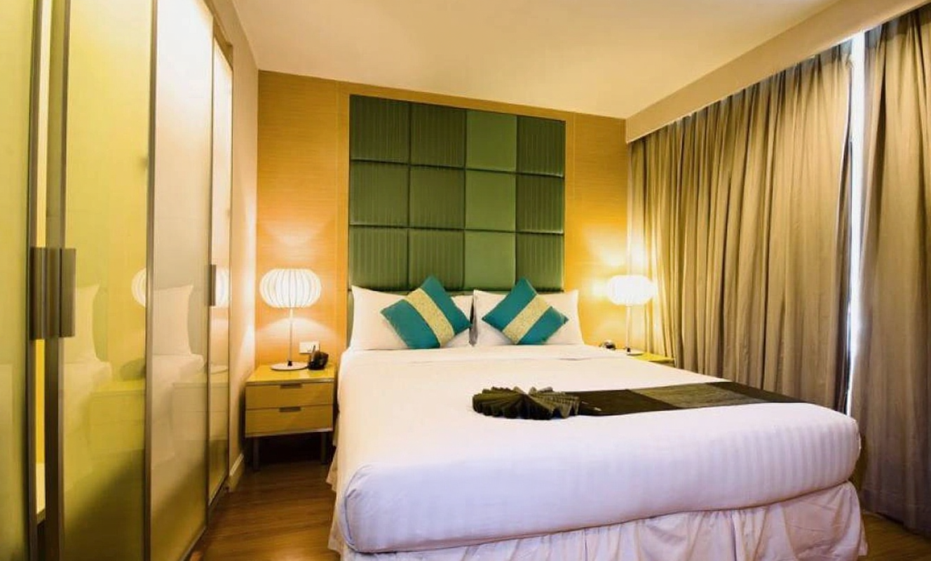 2 Bedroom Apartment in Sathorn | Bangkok Property - Image 3