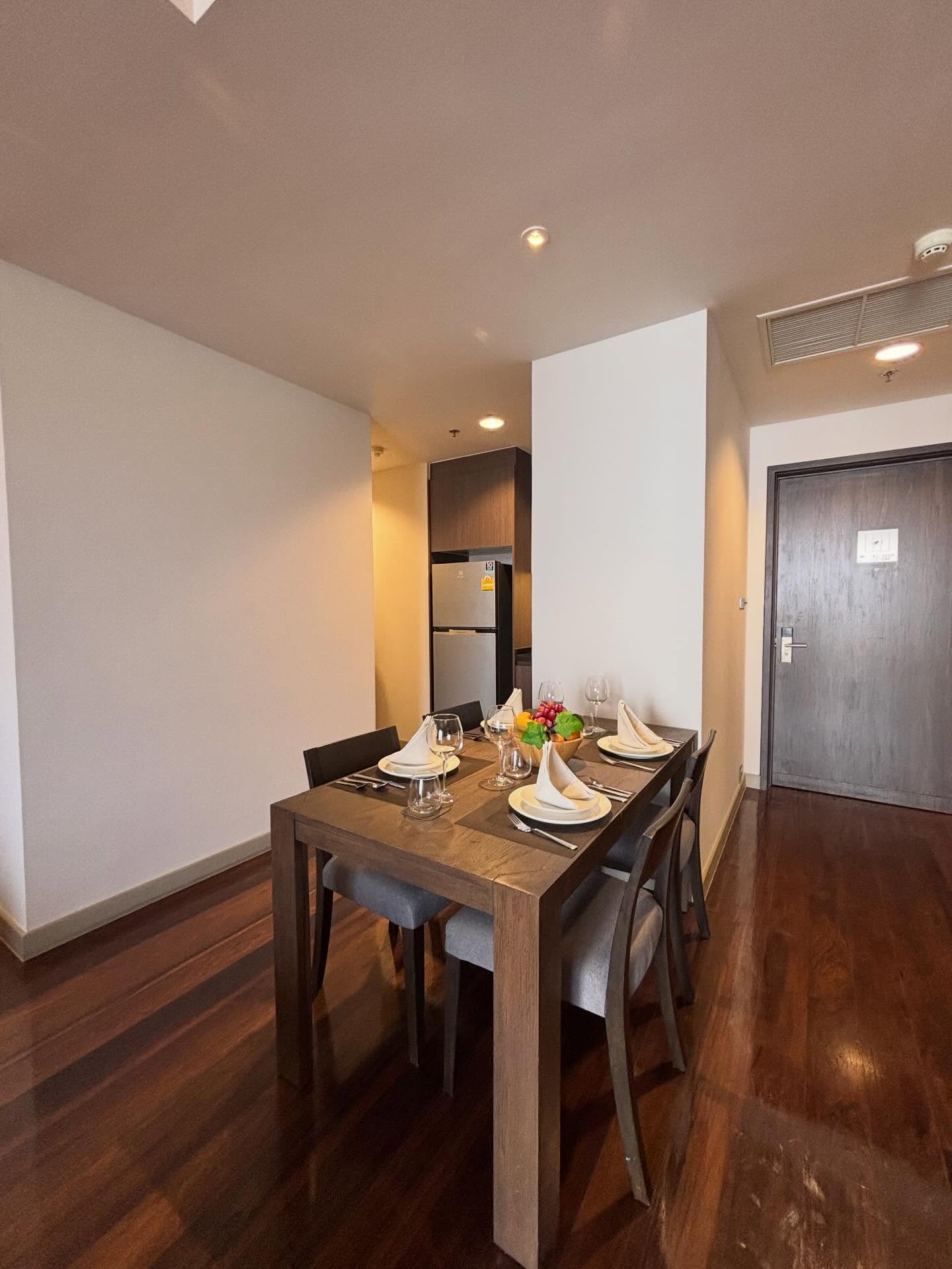 2 Bedroom Apartment in Phrom Phong | Bangkok Apartments for Rent - Image 3