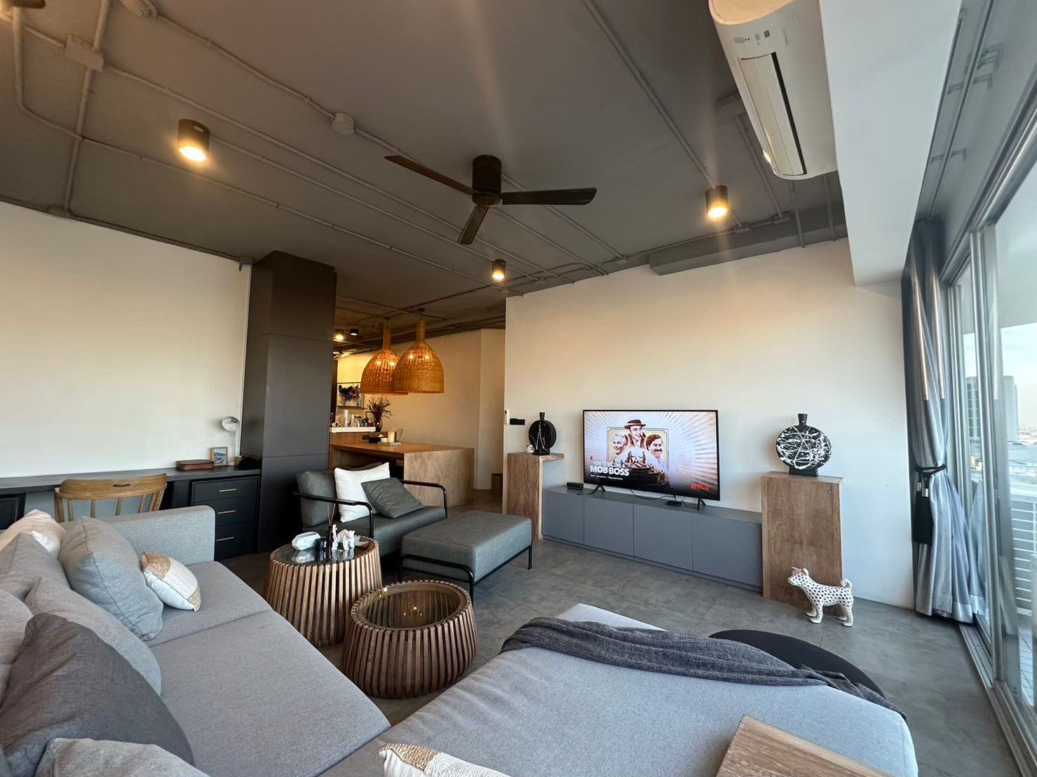1 Spacious Bedroom at NS Tower Bangna