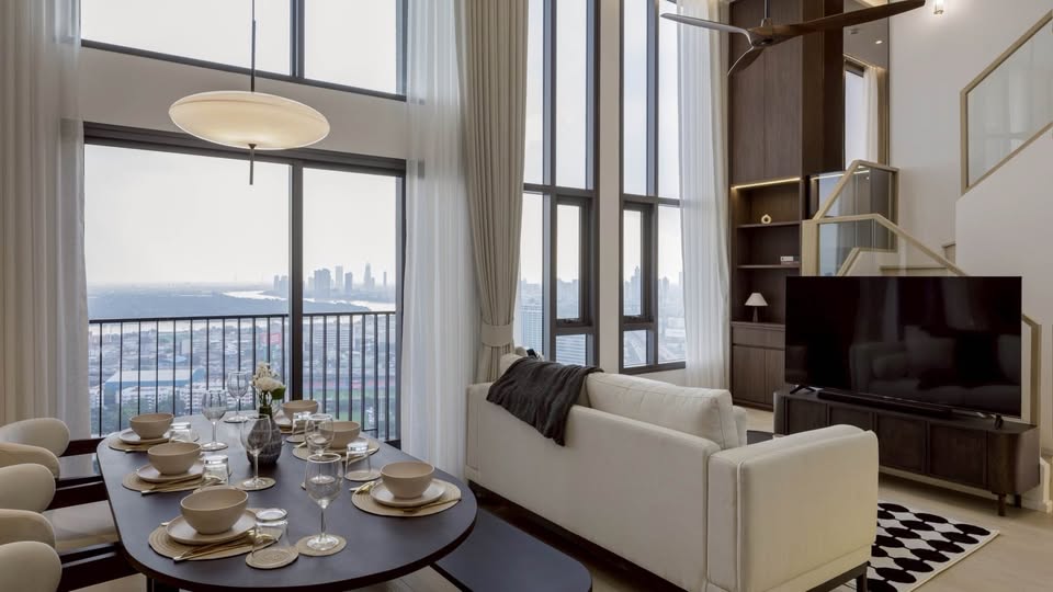 3 Bedrooms Duplex near Benchakitti Park