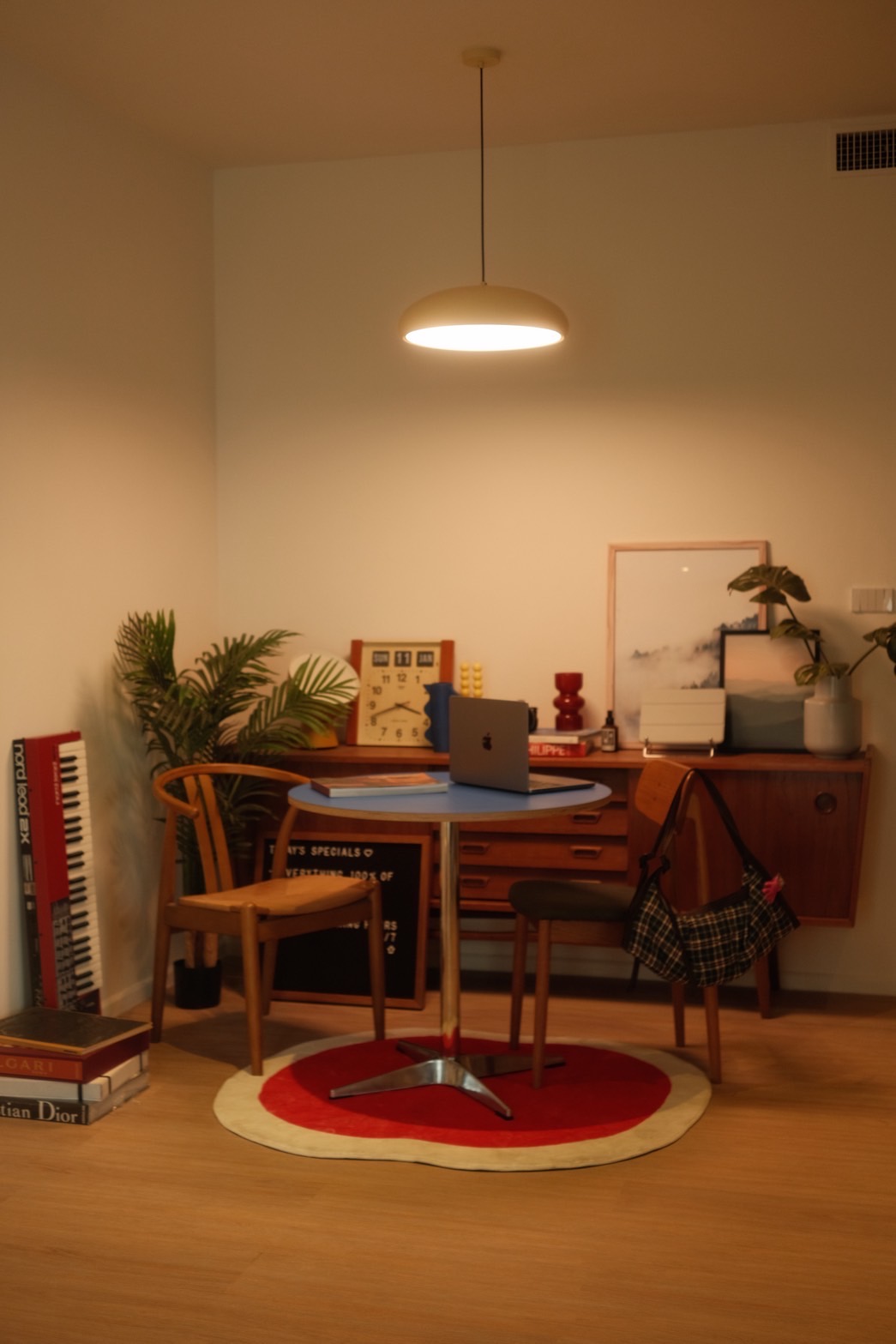 MCM-Style Spacious 1 bedroom in Thong Lo