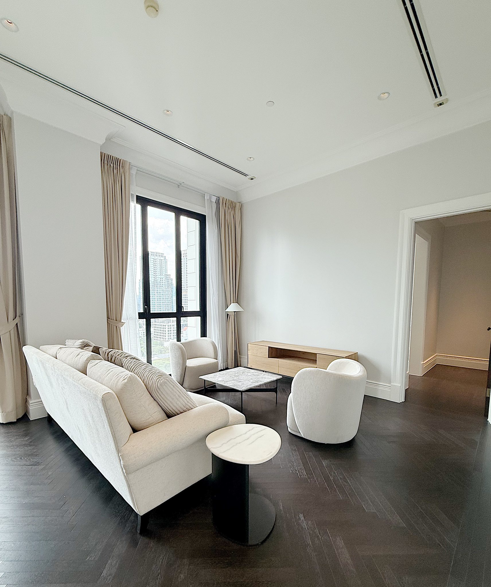 98 Wireless - Ultra Luxury Residence in Langsuan (Freehold)