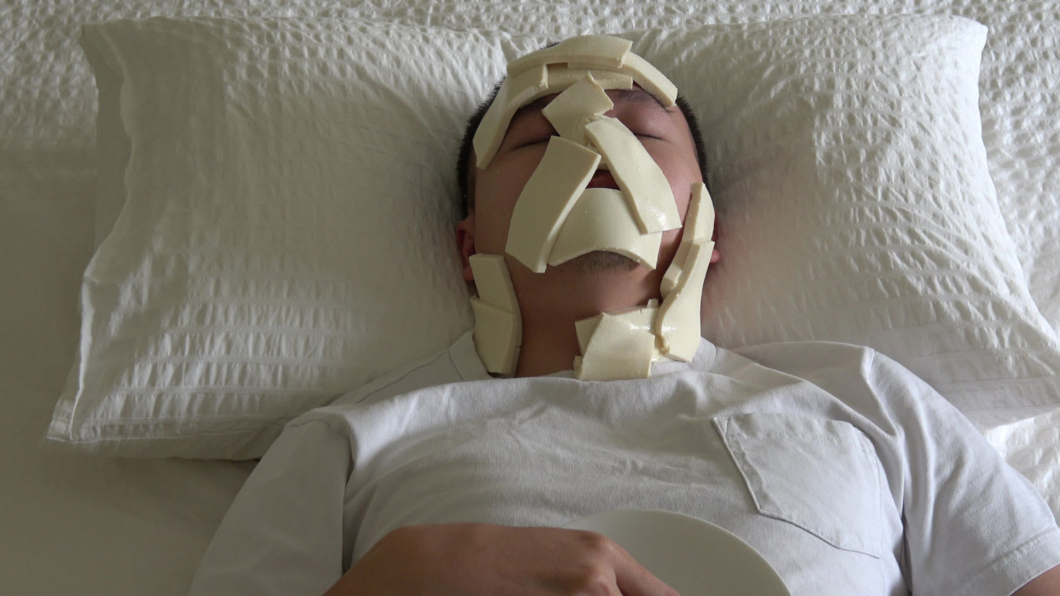 Hings Lim, Tauhu (2020), Performance. 4K Ultra HD single-channel video, duration 11 minutes 45 seconds.