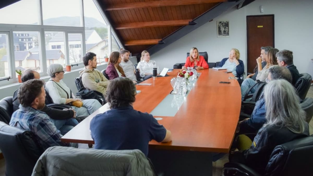 EL Municipio dialogó con vecinos por la obra de Los Ñires