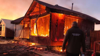 Un incendio de gran magnitud obligó a cerrar el paso fronterizo Radman–Río Bellavista hasta el martes