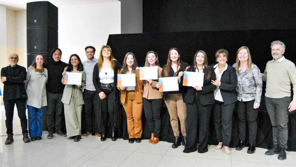 La Provincia suma cinco nuevos médicos al sistema de salud y celebra la primera promoción de la RISAMC