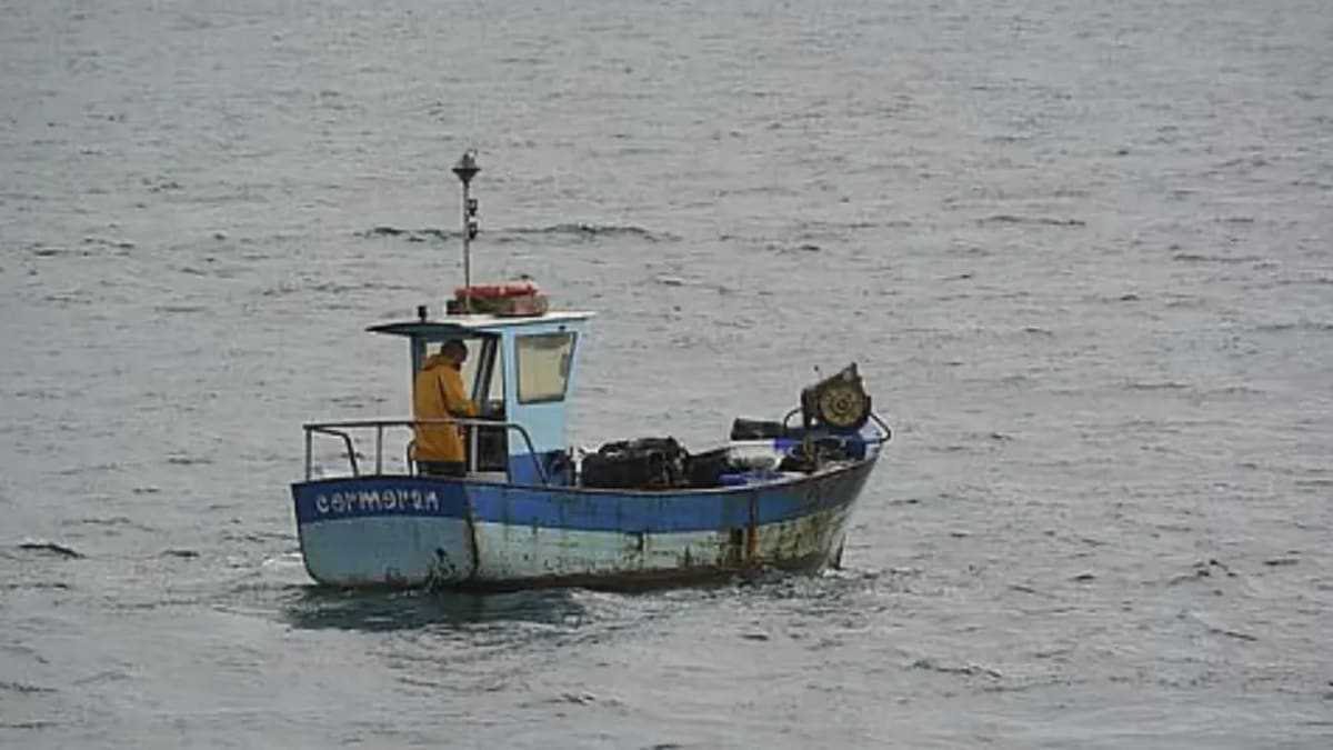 Dándole la espalda al mar