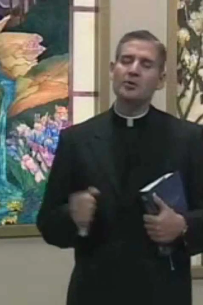 LA IGLESIA QUE CRISTO FUNDO Padre Juan Rivas