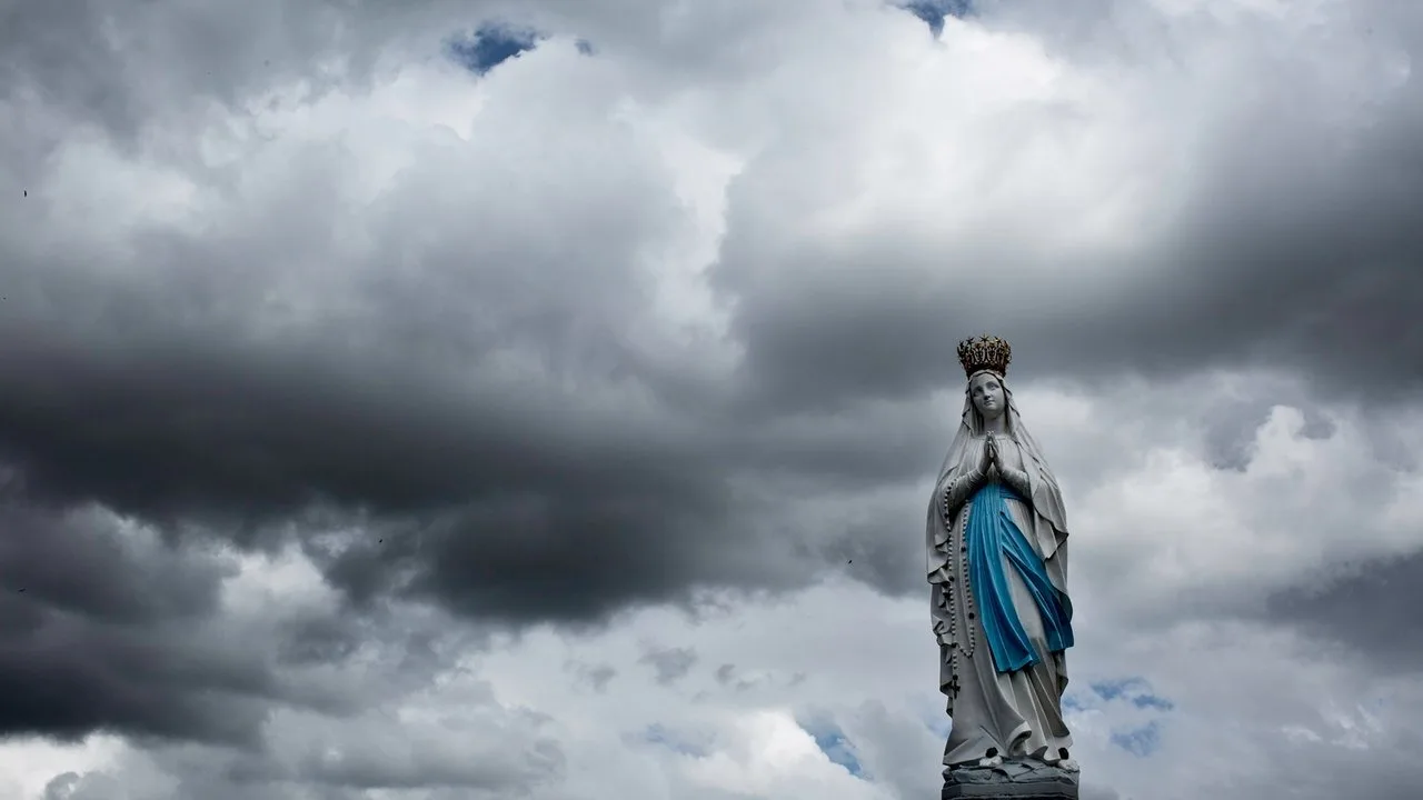 Lourdes Un Milagro En La Tierra