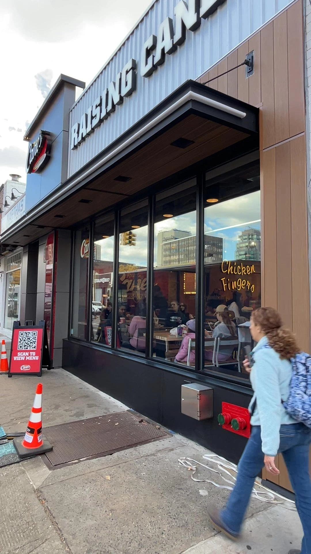 Raising Cane’s street-facing storefront and facade