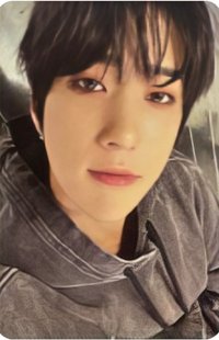 Jongwoo's Hip A Photocard