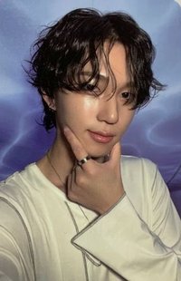 Theo's Hello82 Pop up (Cheeky) Photocard