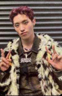 Keeho's Target (Duckie Backpack) Photocard