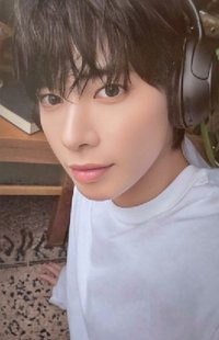 Taehyun's Merch Photocard