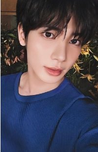 Taehyun's Weverse A-2 Photocard