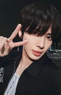 Taehyun's Weverse B-2 Photocard