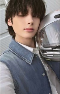 Huening Kai's Knight Photocard